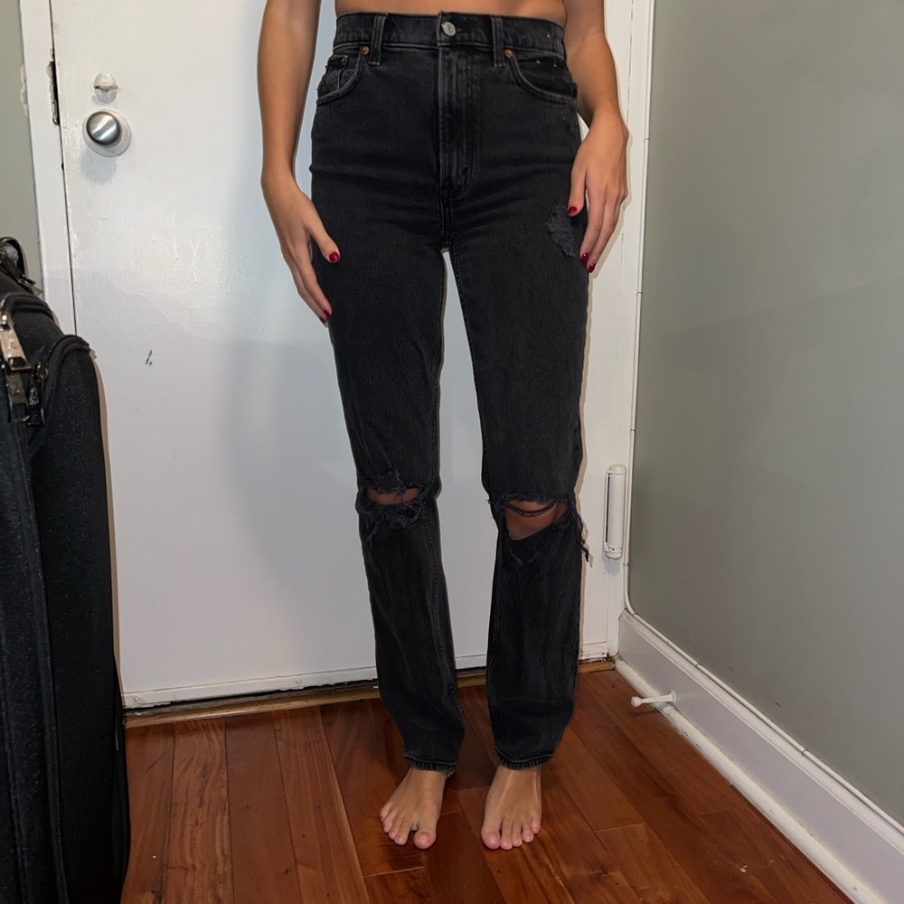 Black Jeans with Ripped Knees